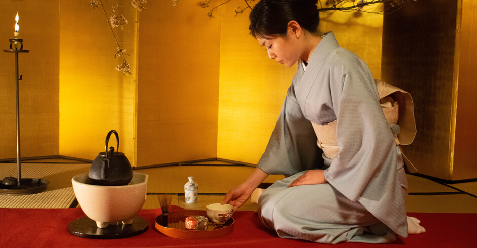 The-History-and-Meaning-behind-the-Japanese-Tea-Ceremony.jpg