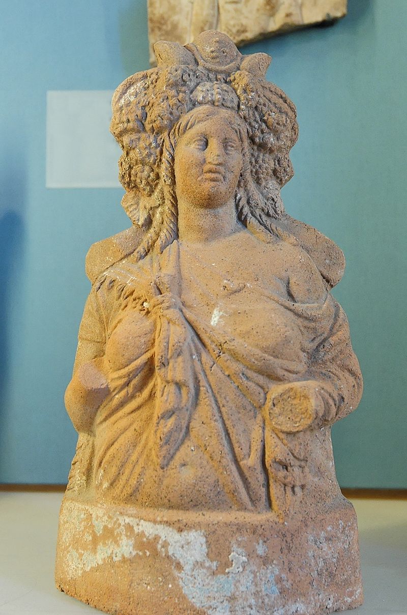 800px-Isis-Aphrodite_Louvre_E28004.jpg