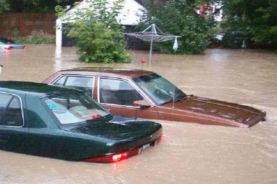 2004-flood-02.jpg