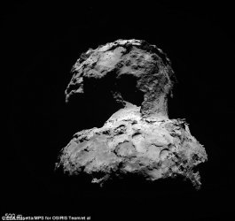 24FBDF1900000578-0-This_wide_angle_view_of_Comet_67P_Churyumov_Gerasimenko_was_take-a-10_14222...jpg