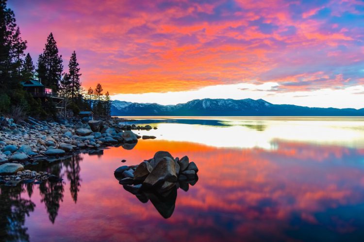 reflective-sunset-lake-tahoe_t20_1WNjlO-750x499.jpg