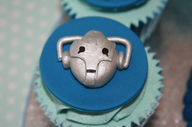 Cyberman-Cupcake.jpg