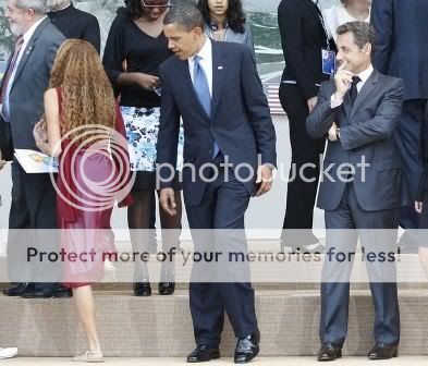 barack-obama-checking-out-a-16-year.jpg