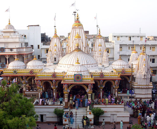 Shree_Swaminarayan_Sampraday%2C_Ahmedabad.jpg