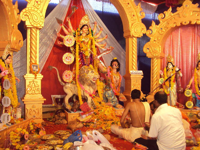 Durga_Puja_-_of_Aquem,_Goa.JPG