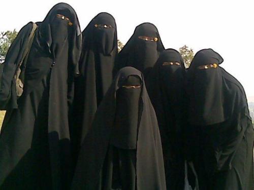 Niqab-group-of-women.jpg
