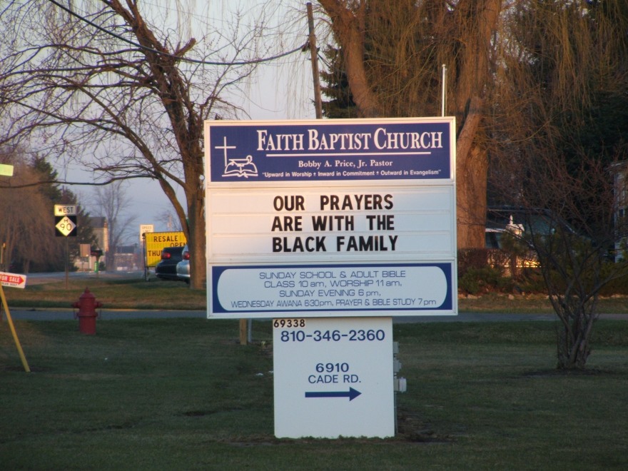 84272d1314737465-i-kissed-girl-i-liked-then-funniest_crazy_cool_pictures_of_racist_church_sign_20091202_1465147853.jpg