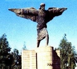 abbas-ibn-firnas-statue.jpg