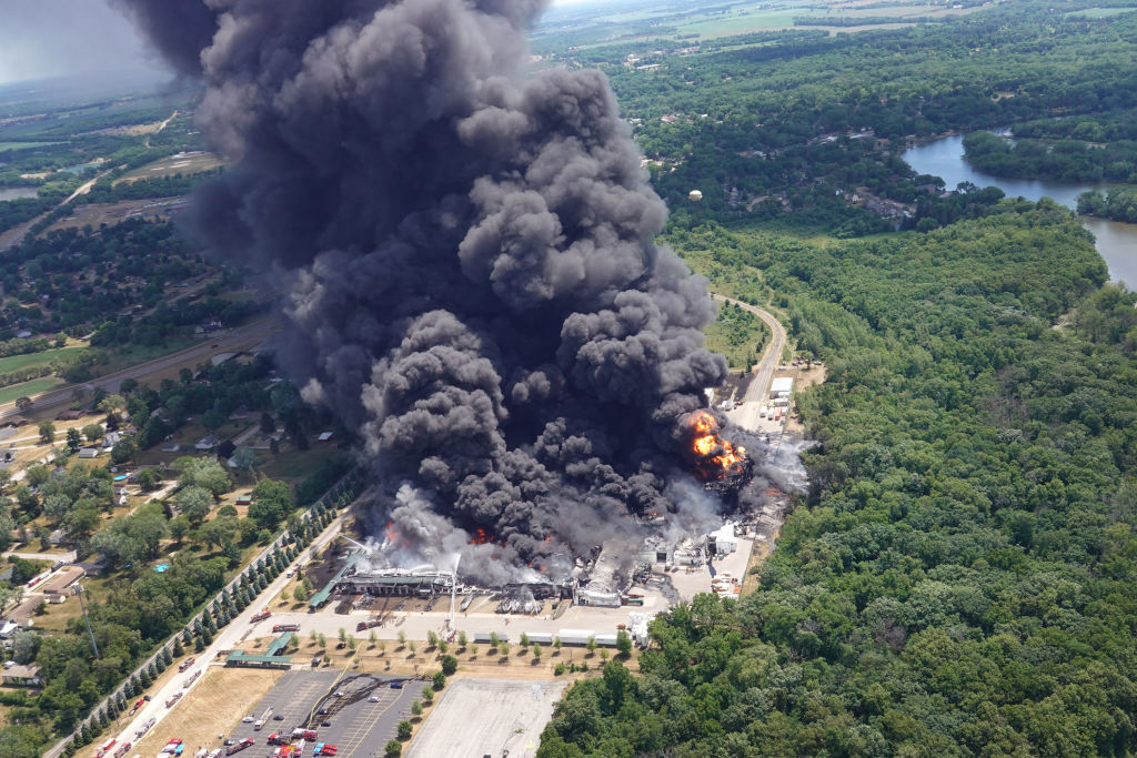 explosion-at-rockton-chemtool-plant-causes-massive-chemical-fire.jpg
