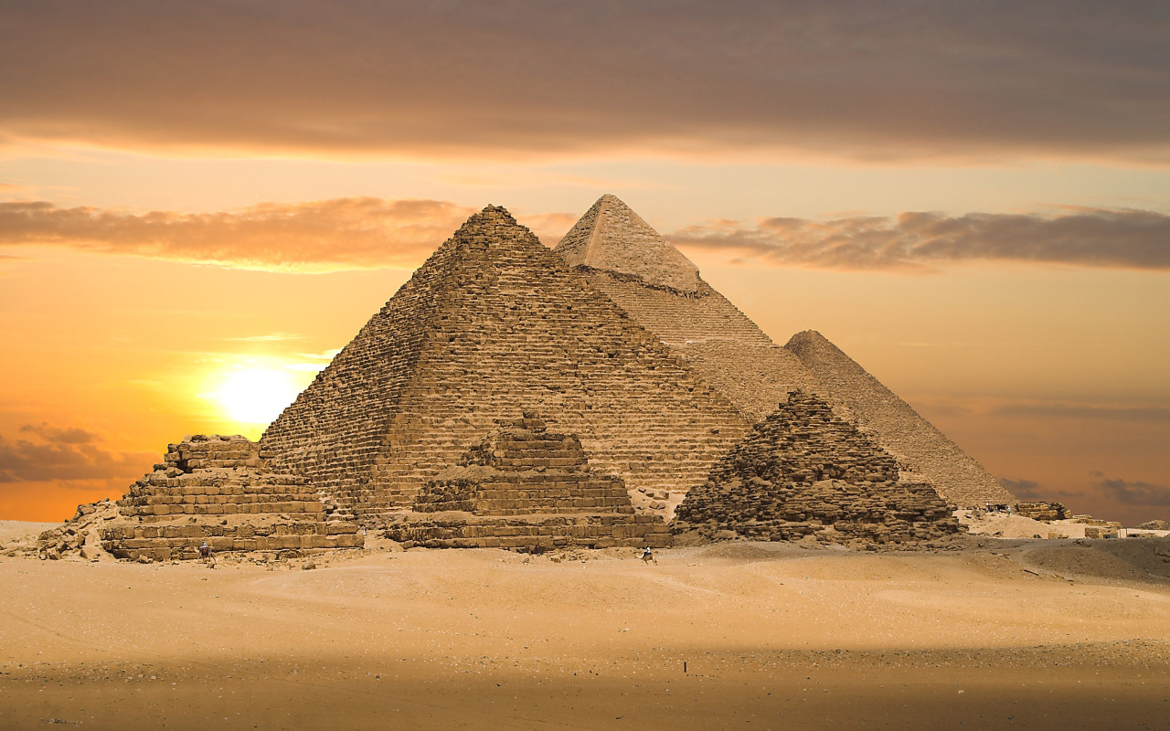 Pyramids-of-Giza-Egypt.jpg