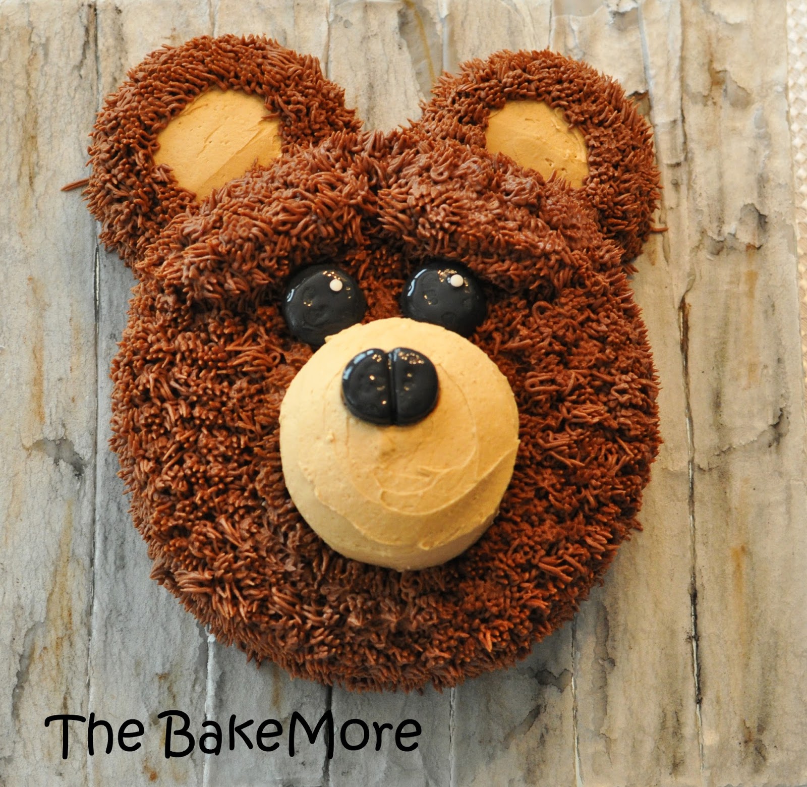 Bear_Head_Cake_TheBakeMore.jpg
