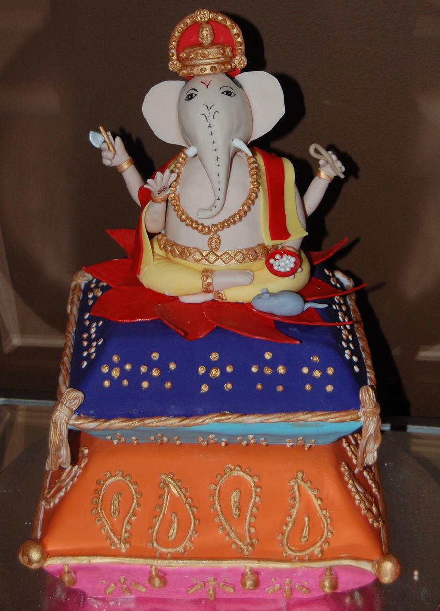 900_8091559JKH_lord-ganesh-40th-birthday-cake.jpg