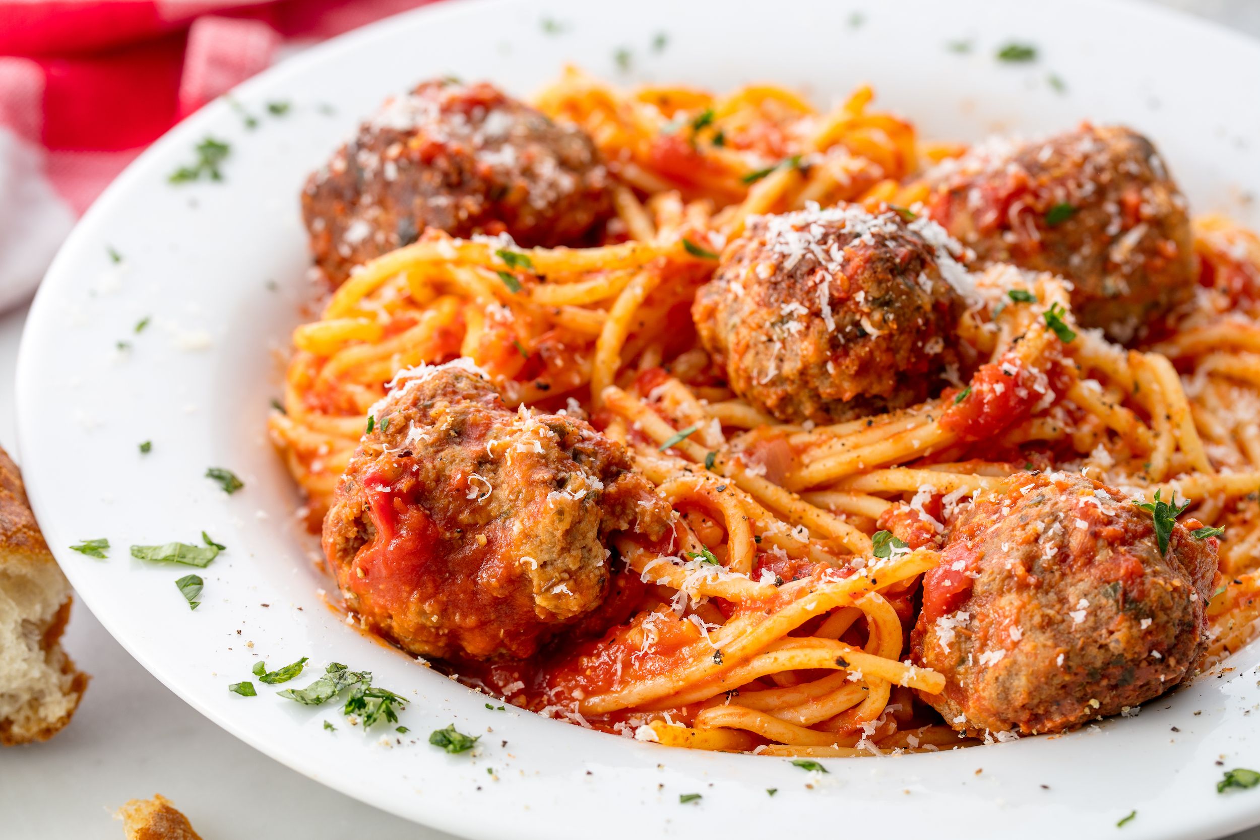 1506456062-delish-spaghetti-meatballs.jpg