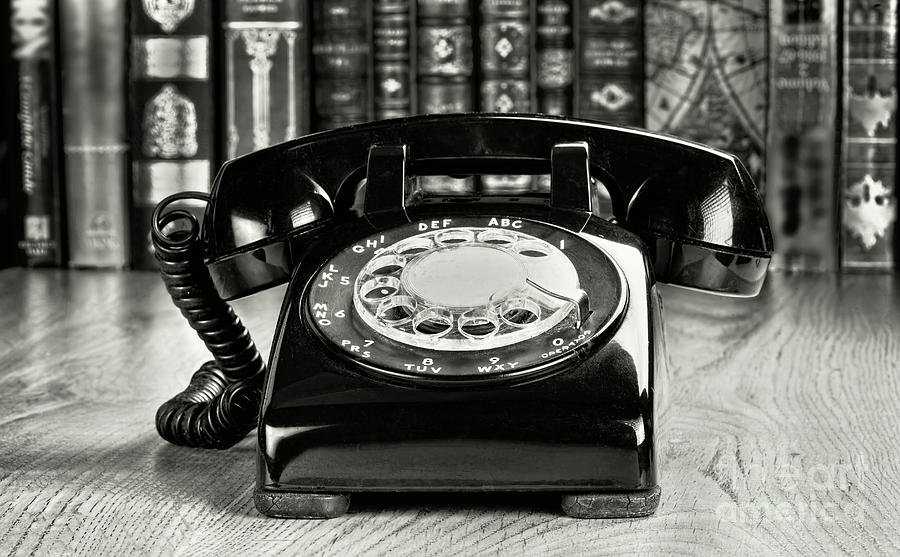 1-old-style-rotary-telephone-w-scott-mcgill.jpg