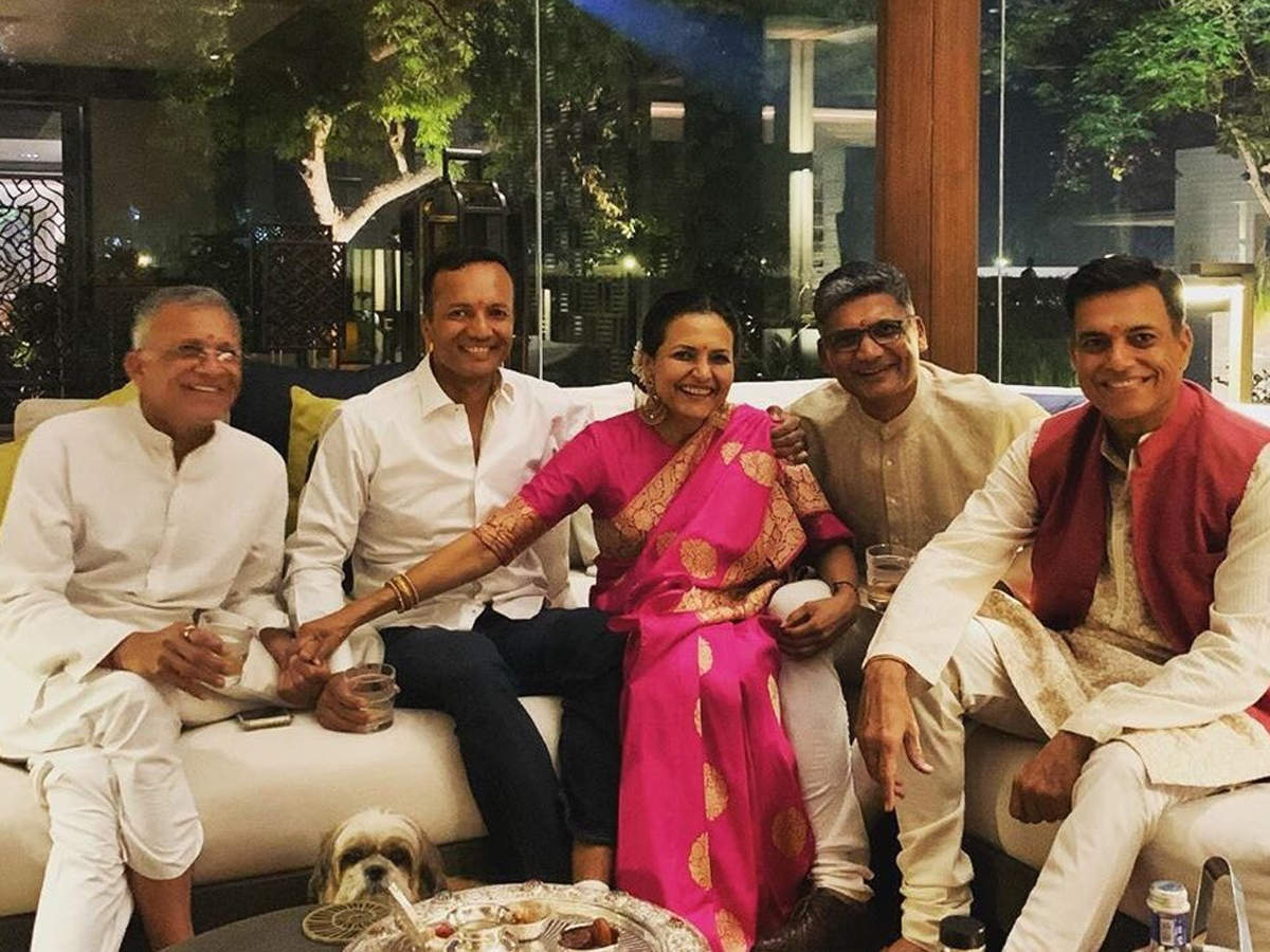 sajjan-jindal-celebrates-bhai-dooj-with-family-shares-heartfelt-post-with-siblings.jpg