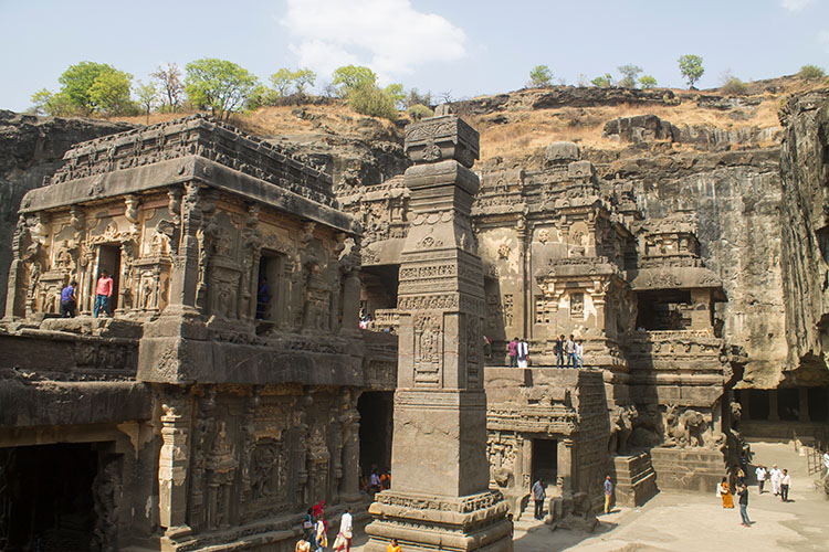 day-trip-ellora-caves-aurangabad-india.jpg