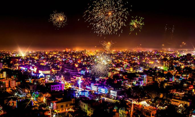 Delhi-bans-sale-use-storage-of-firecrackers-this-Diwali.jpg