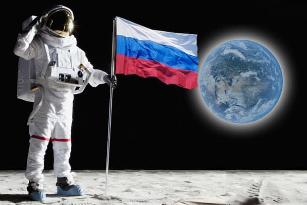 russia-moon-colony-base-479361.jpg