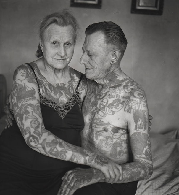 tattooed-elderly-people-28__605.jpg