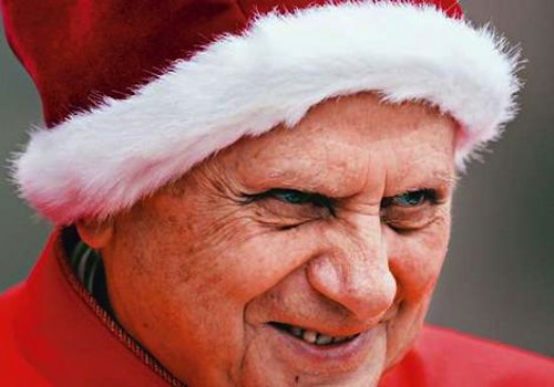 pope-benedict-santa-hat.jpg