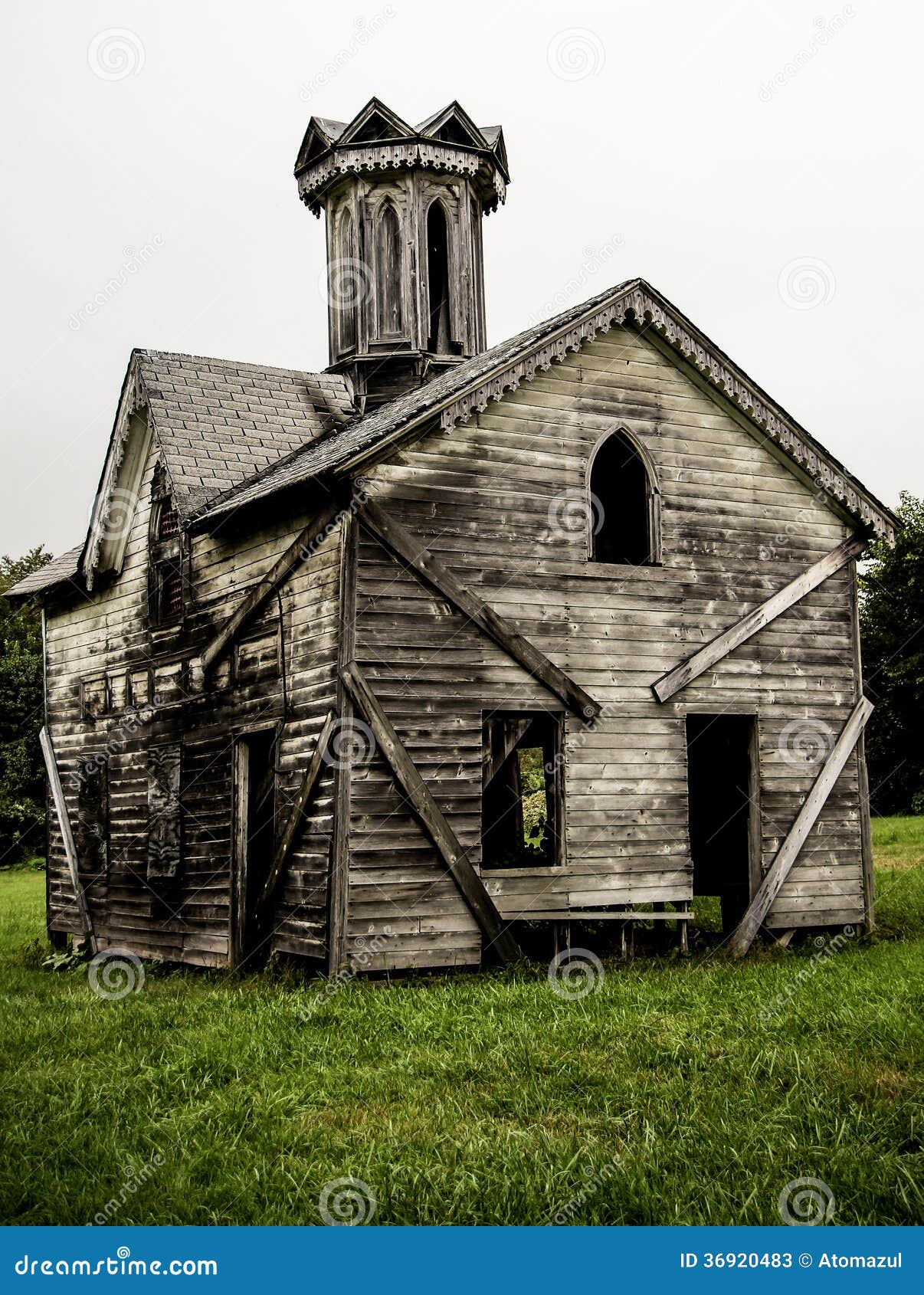 old-abandoned-building-facade-small-church-similar-historic-structure-rural-setting-36920483.jpg