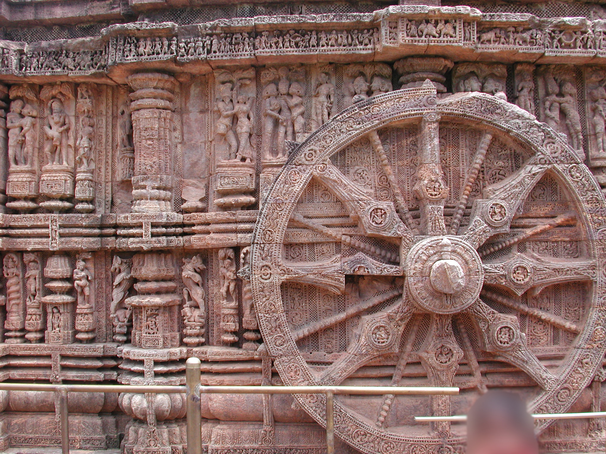 Konark_Sun_Temple_Details_11100.jpg