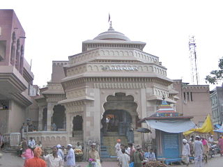 320px-Pandharpur_Vithoba_temple.jpg