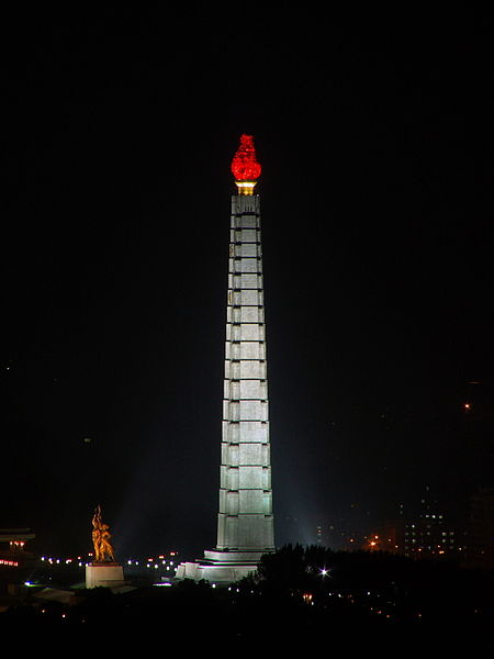 450px-Tower_of_Juche_Idea%2C_Pyongyang%2C_North_Korea_%282909246855%29.jpg